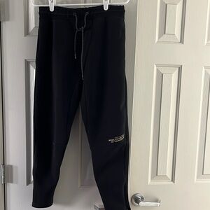 Zara Men’s black sweatpants